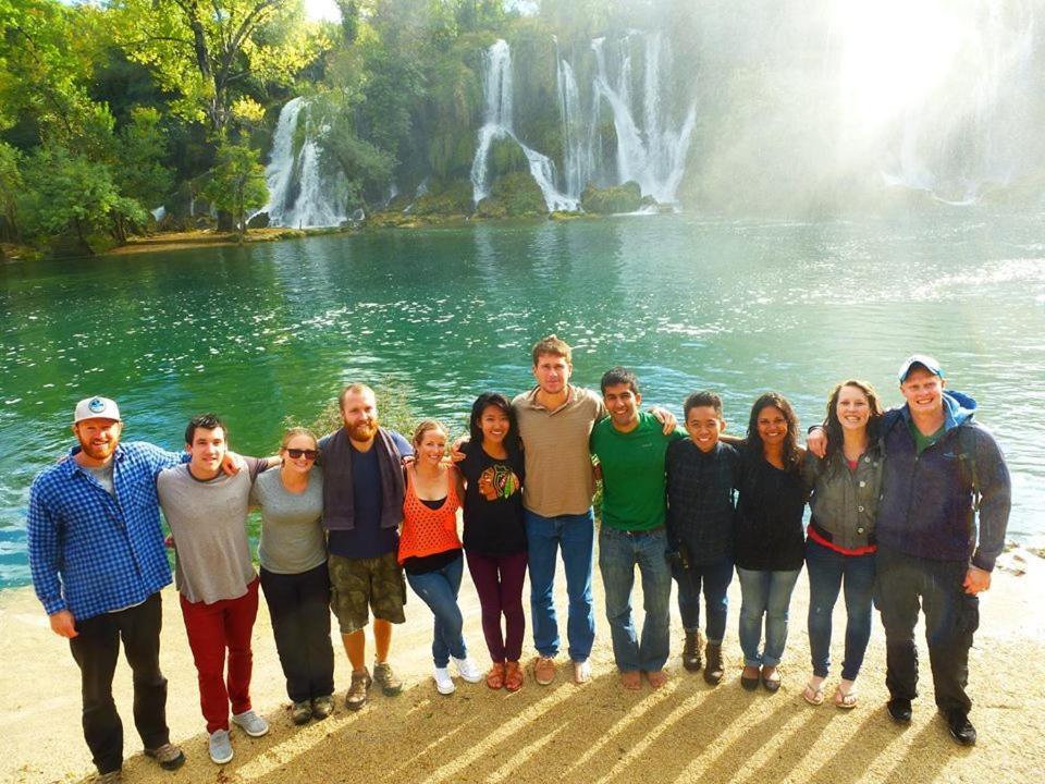 Majdas Mostar Bagian luar foto